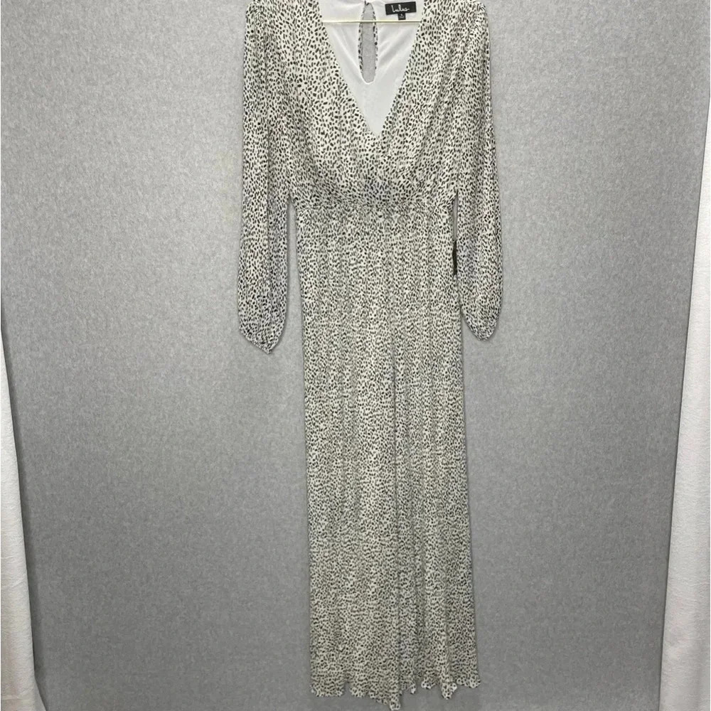 Lulu’s White Black Speckled Plunge Neck Wide Leg Jumpsuit - Picture 2 of 11